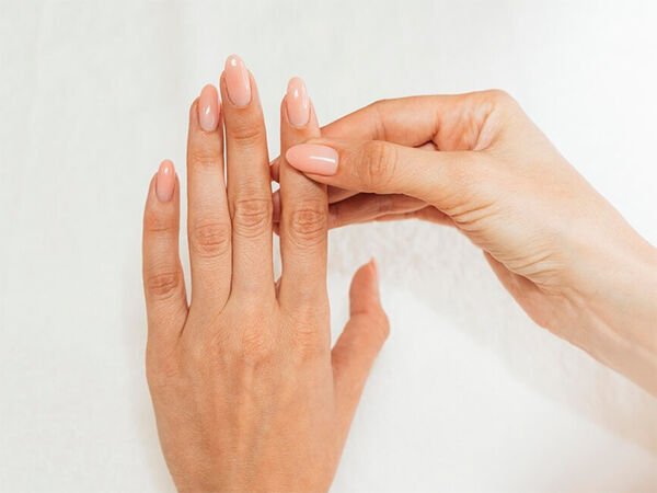 Hand massage to strengthen and grow nails