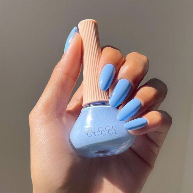 manicure trends blue nails 2024
