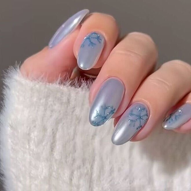 manicure trends blue nails 2024 photos