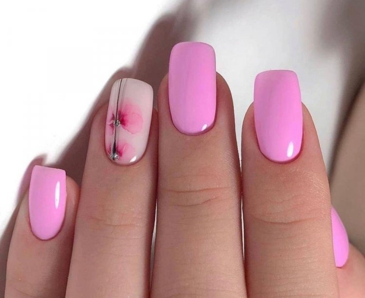 Spring pink manicure