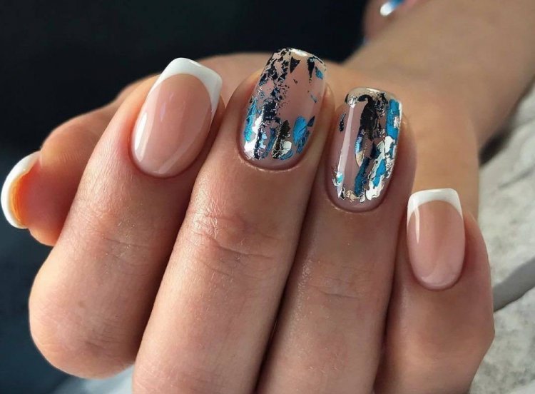 Autumn nail designs with foil