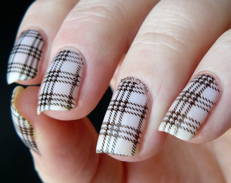 Autumn checkered manicure