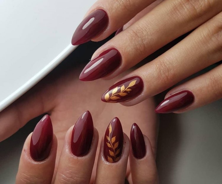 Burgundy autumn manicure