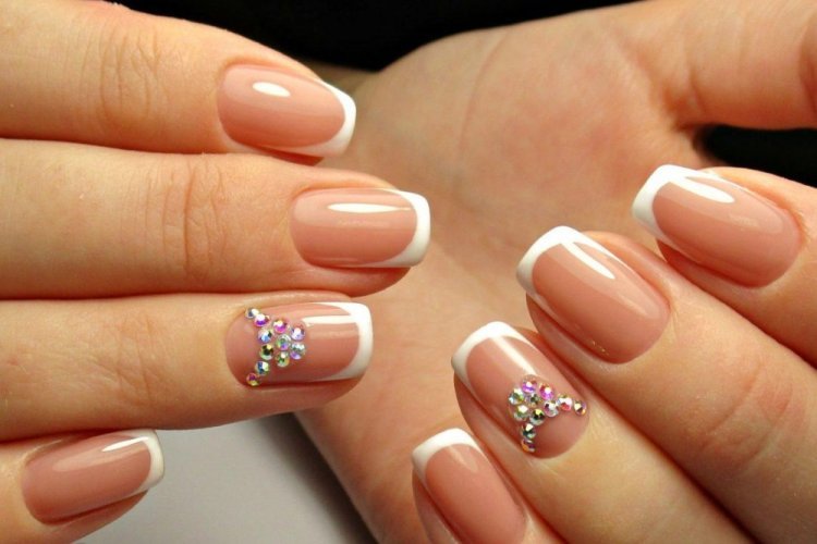 French with decor for short nails
